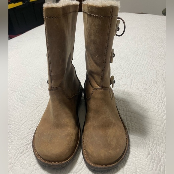 EUC UGG Australia Kona Brown Waterproof Boots SZ 7 - Picture 5 of 12